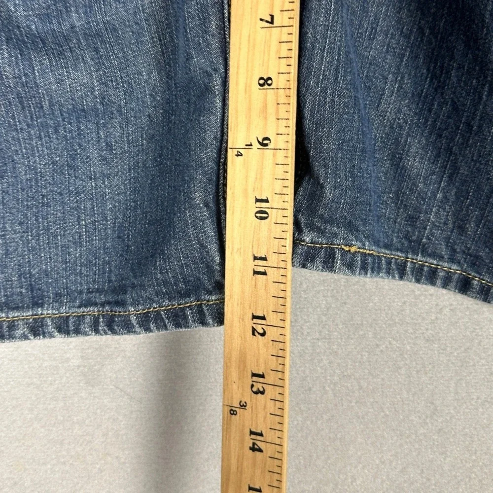 Levis 569 Jean Shorts Mens 44 Loose Straight Blue Distressed 5-Pocket Denim EUC